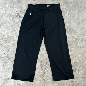 Under Armour Straight Leg Capri Joggers • Women’s S • Black